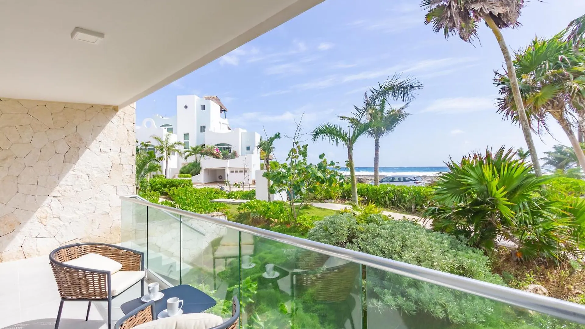 شقة Santamar By Tao Beach Condos With Pool & Walk To Ocean أكومال