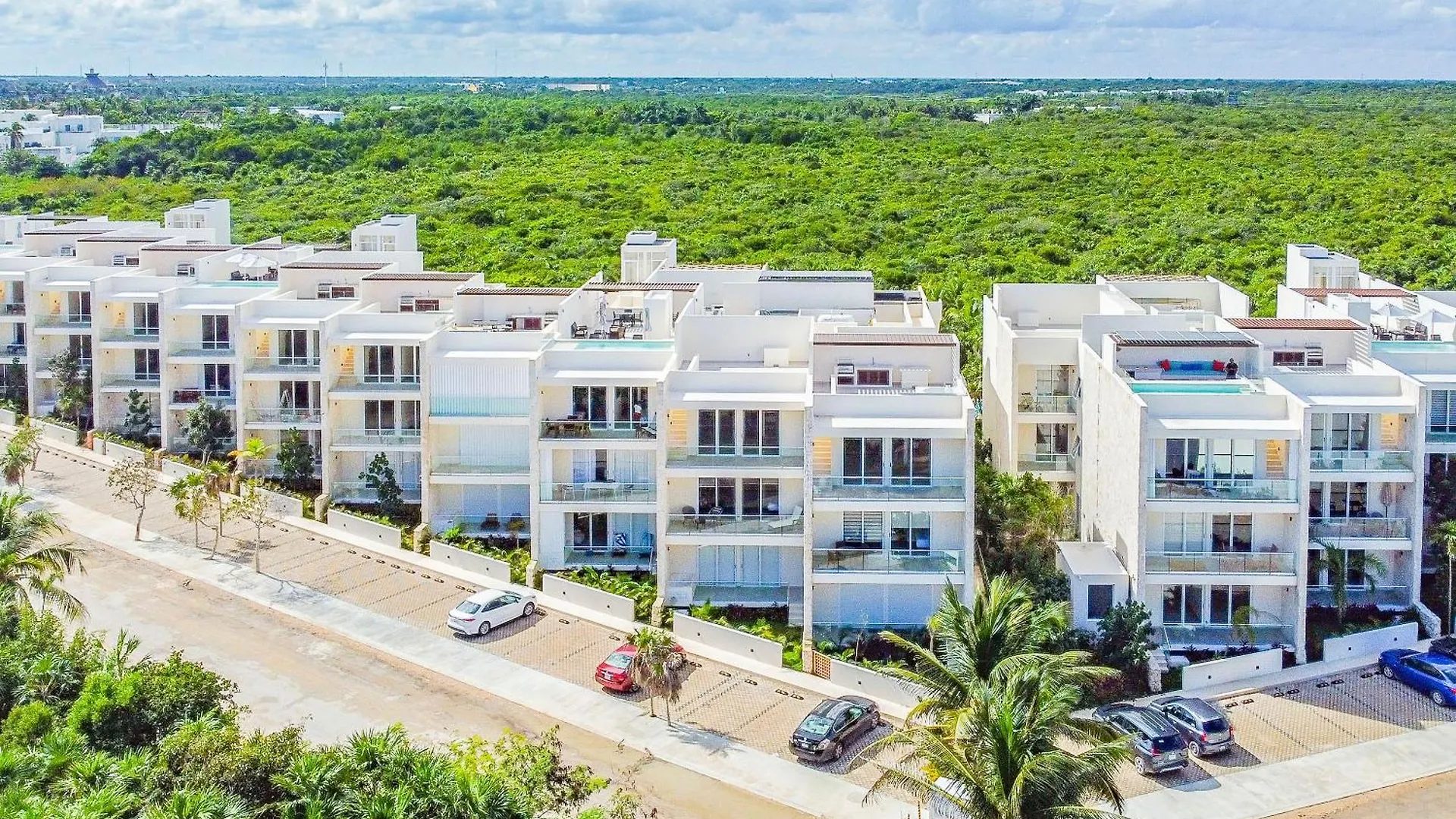 شقة Santamar By Tao Beach Condos With Pool & Walk To Ocean أكومال