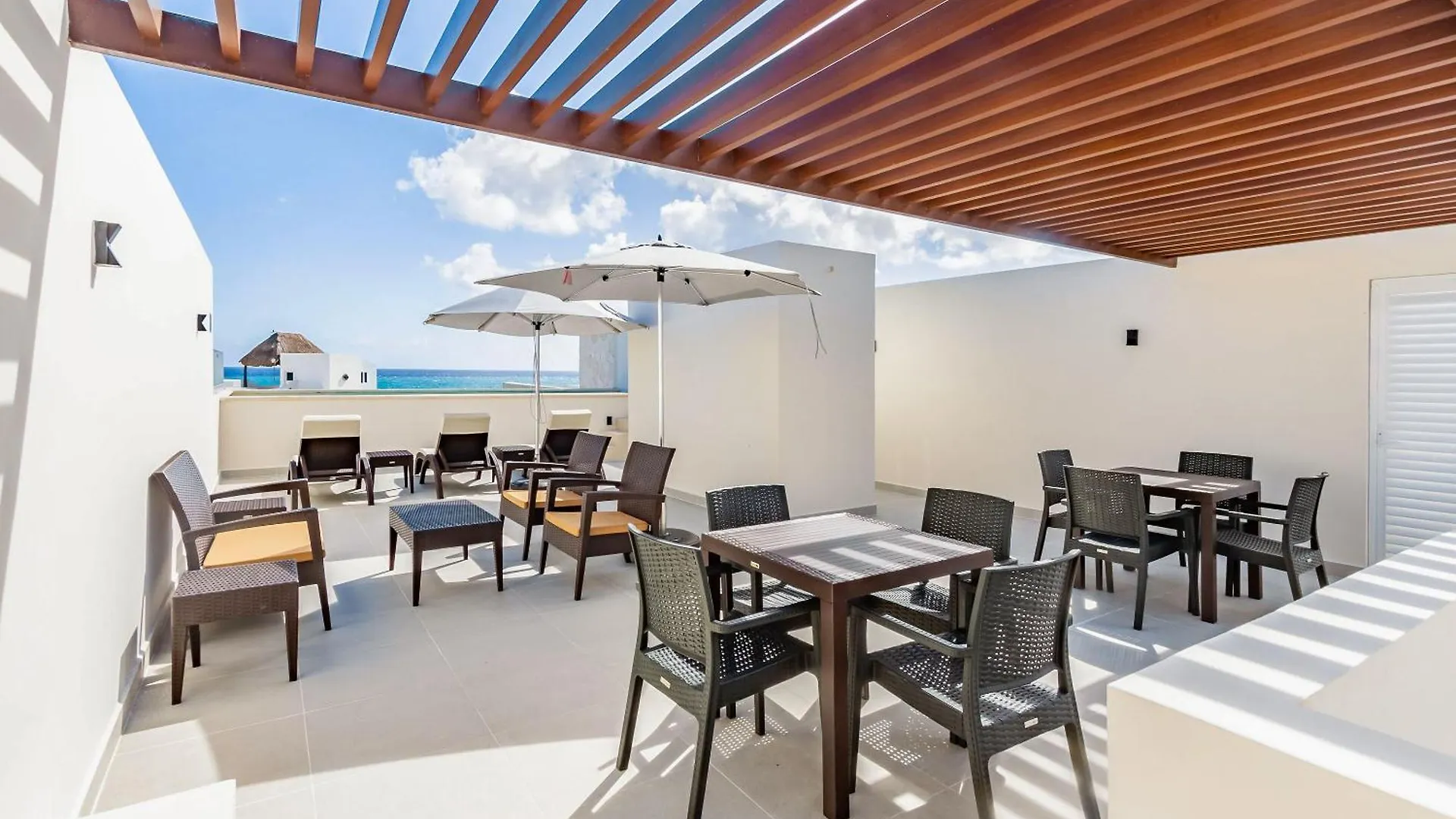 Santamar By Tao Beach Condos With Pool & Walk To Ocean أكومال
