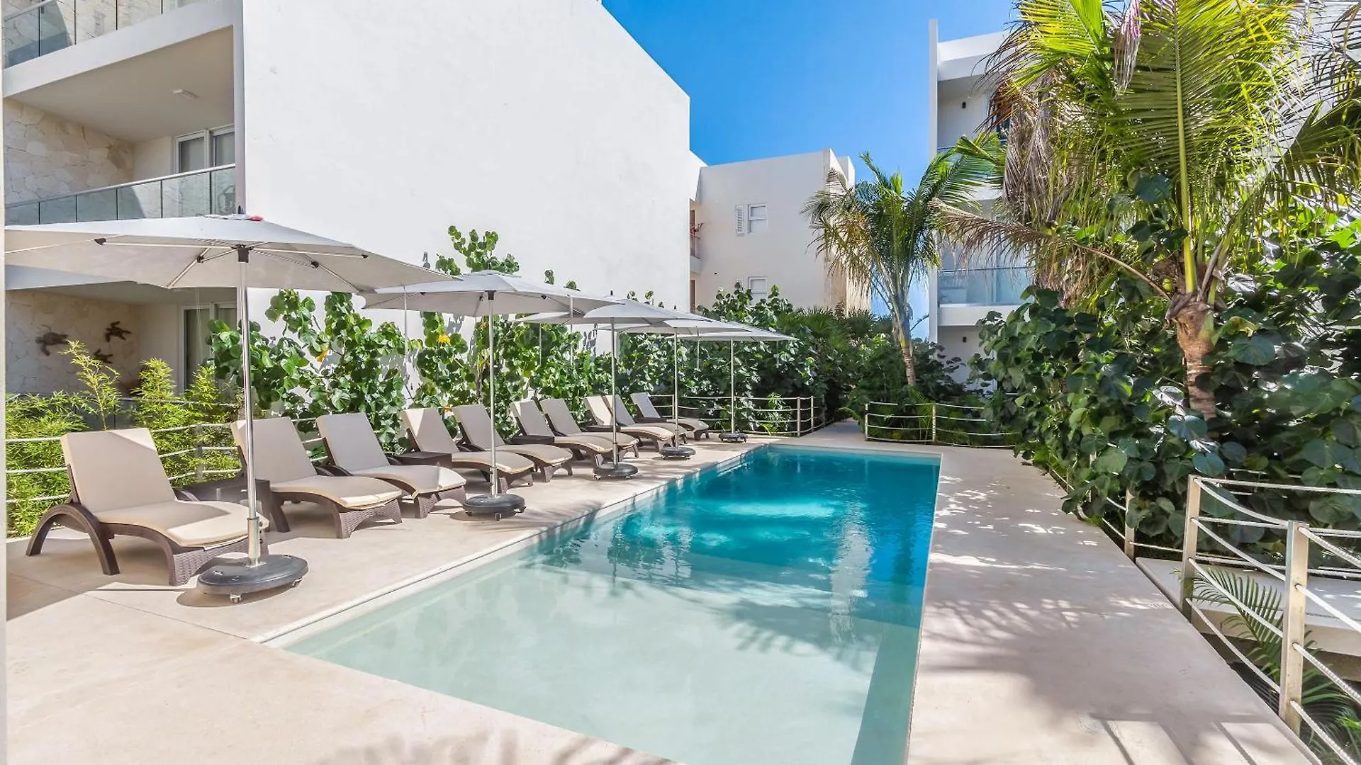 Santamar By Tao Beach Condos With Pool & Walk To Ocean أكومال 0*,