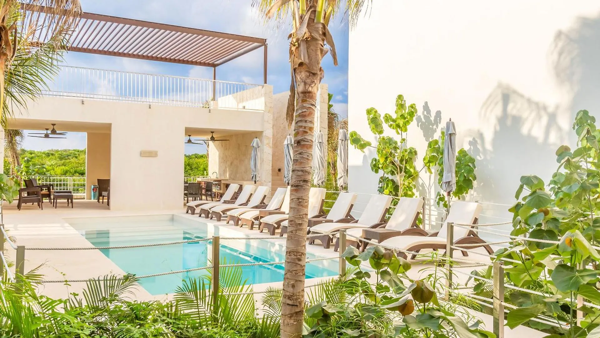 Santamar By Tao Beach Condos With Pool & Walk To Ocean أكومال