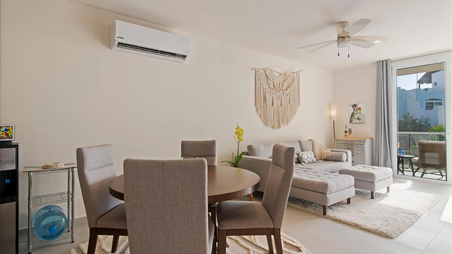Santamar By Tao Beach Condos With Pool & Walk To Ocean أكومال شقة