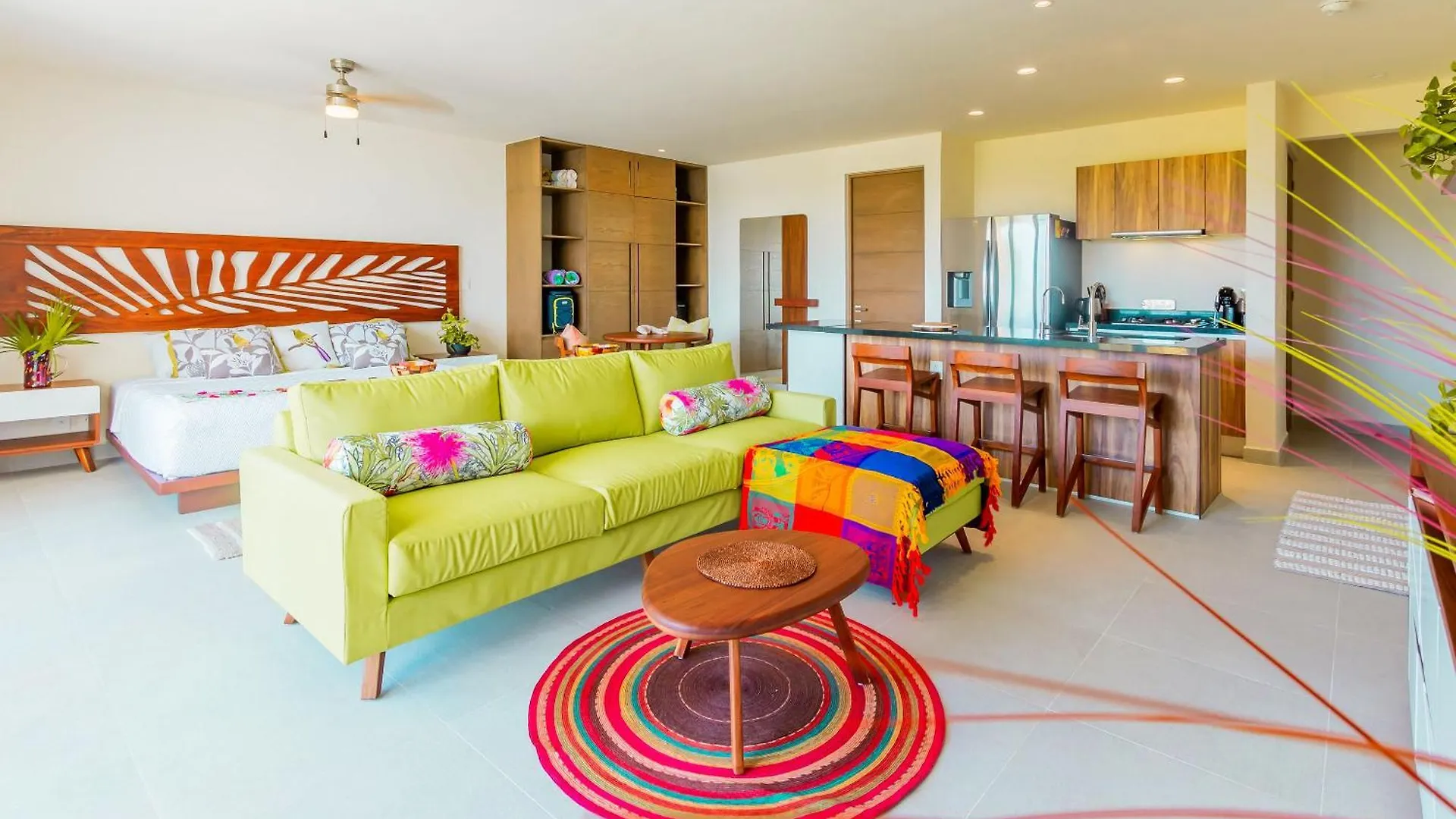 Santamar By Tao Beach Condos With Pool & Walk To Ocean أكومال شقة